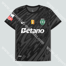Carregar imagem no visualizador da galeria, CAMISOLA GUARDA-REDES PRETA SPORTING CP 24/25