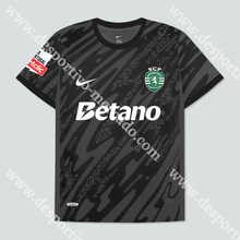 Carregar imagem no visualizador da galeria, CAMISOLA GUARDA-REDES PRETA SPORTING CP 24/25