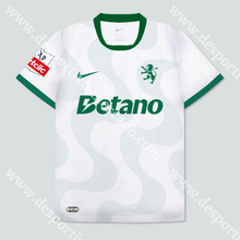 Carregar imagem no visualizador da galeria, NOVA CAMISOLA ALTERNATIVA BRANCA SPORTING CP 25/26
