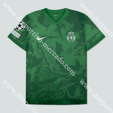 Carregar imagem no visualizador da galeria, NOVA CAMISOLA TREINO VERDE SPORTING CP 25/26
